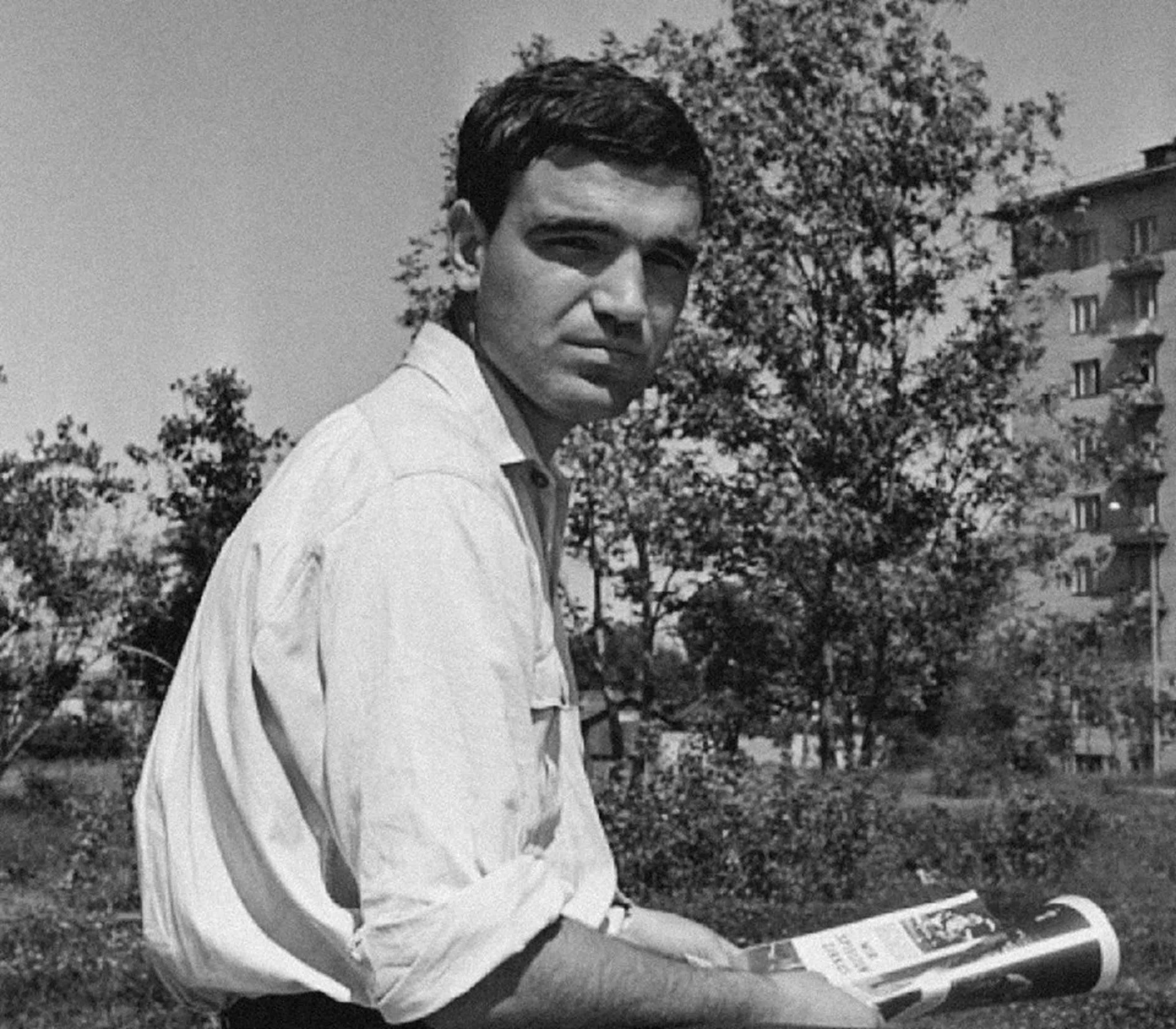 Геннадий Шпаликов (06.09.1937 - 01.11.1974) советский киносценарист, кинорежиссёр и поэт.