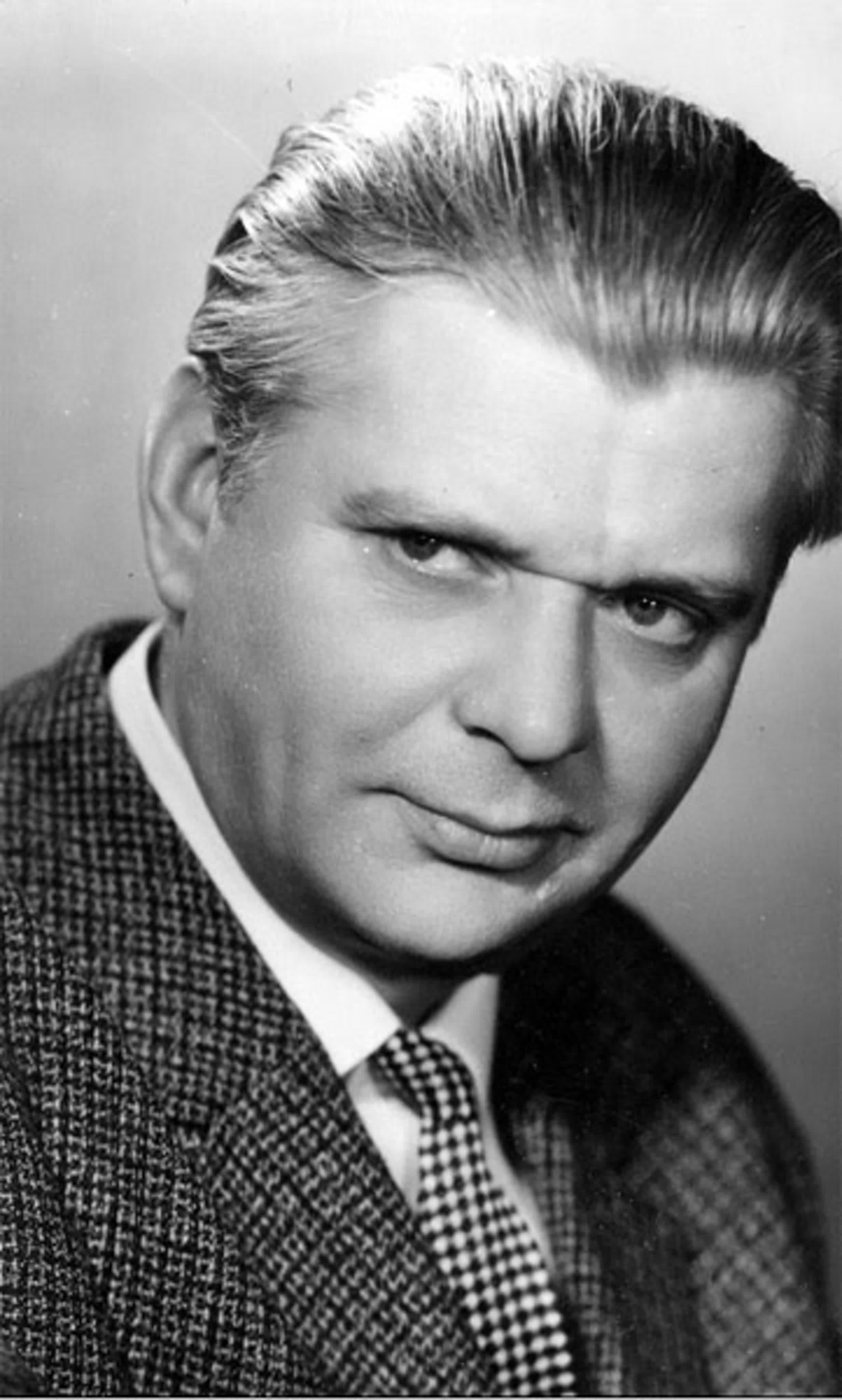 Владимир Фетин (14.10.1925 - 20.08.1981)  советский кинорежиссёр, заслуженный деятель искусств РСФСР (1975)
