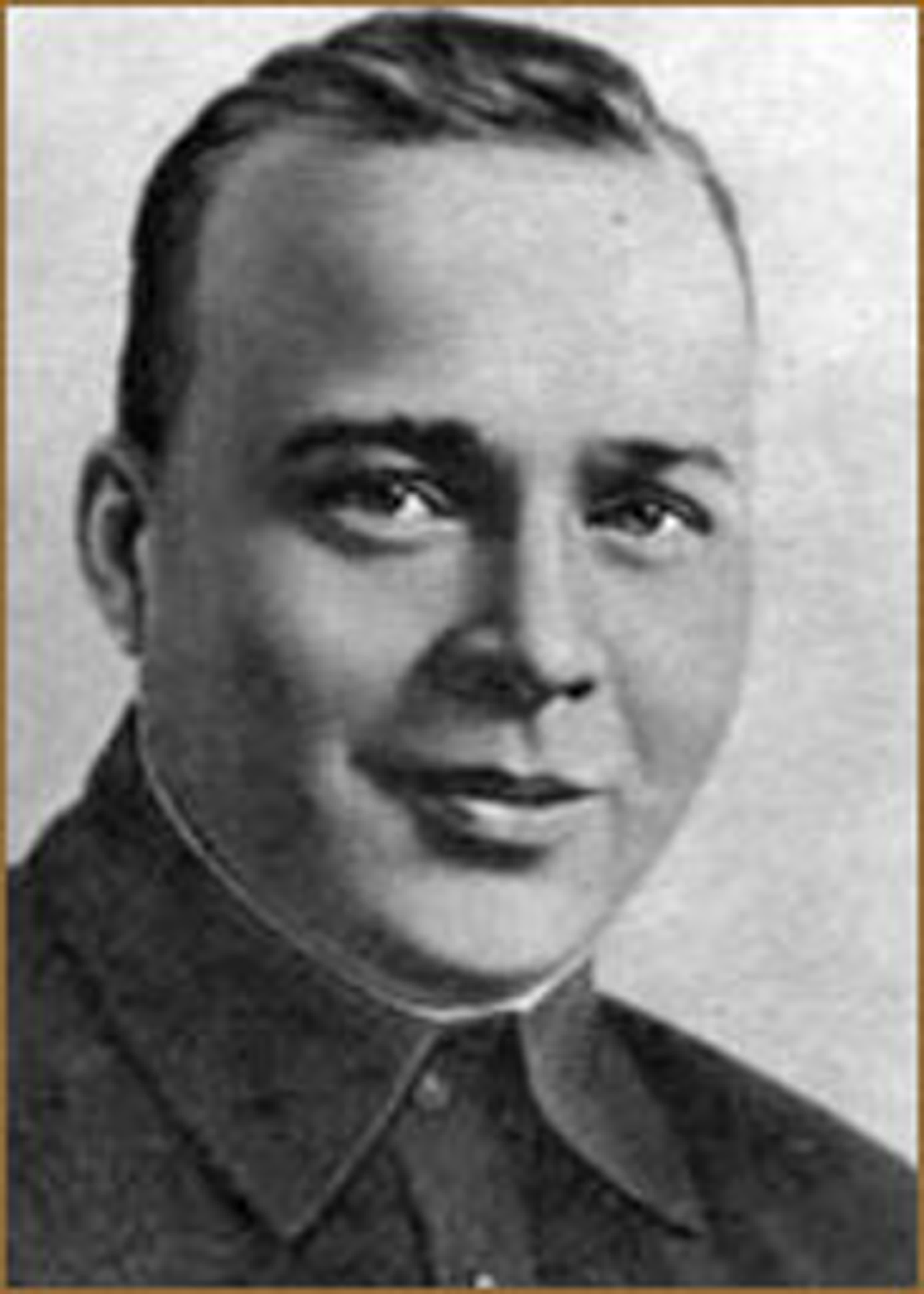 Аркадий Гайдар  ( 22.01.1904 - 26.10.1941) русский советский детский писатель, сценарист.