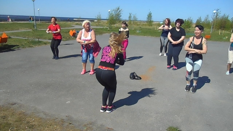 Солнечный ZUMBA OPEN AIR. Приморский парк, 26.05.2018)