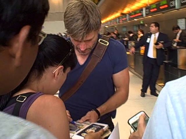 Николай с фанатами