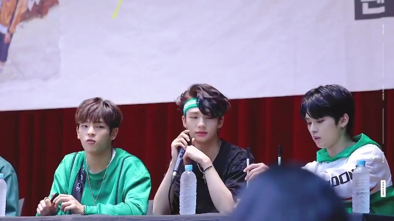 Stray Kids fansign