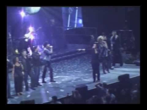 38. Adam Lambert - American Idol Tour 2009: Milwaukee, Wisconsin (Bradley Center), 28.08.2009