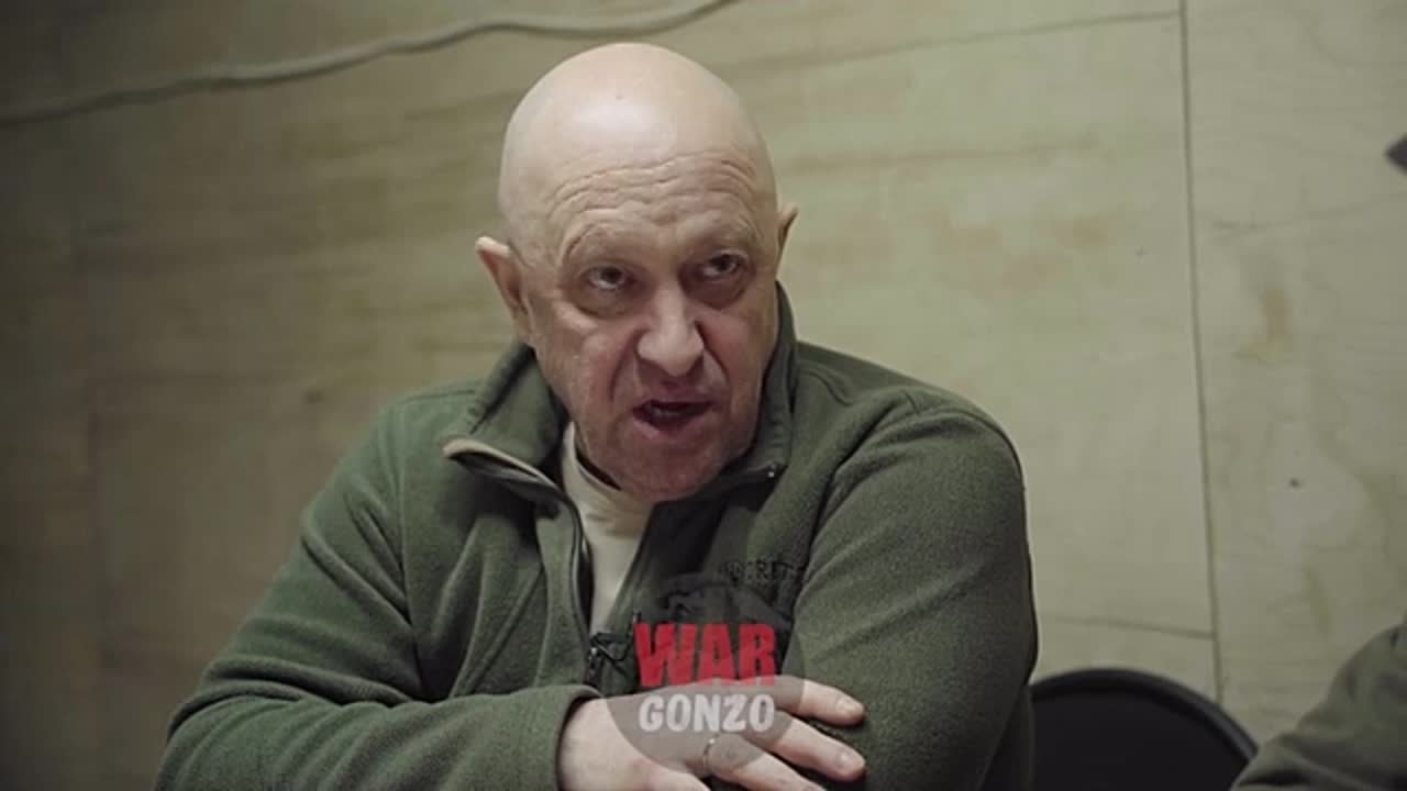 Белый и пушистый ... пришёл.