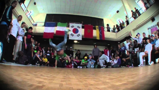 THE EIGHT ONE POWERMOVE 2010-2011