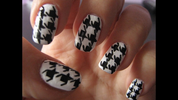 Houndstooth Nail Art