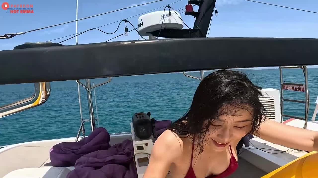 Hot Emma