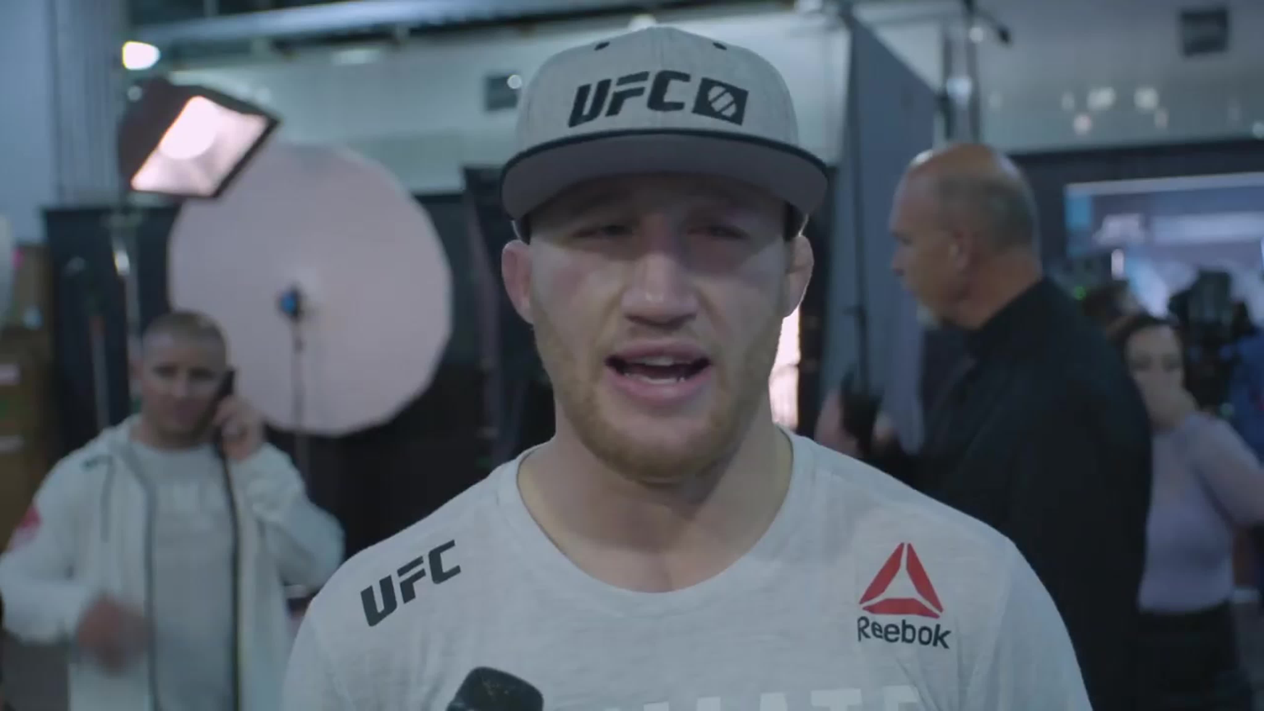 UFC Ванкувер: Серроне vs Гэтжи