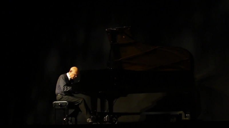 Дэвид Хельфготт  (David Helfgott)