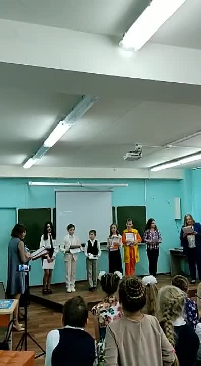 VIII общешкольный творческий конкурс "Минута славы"