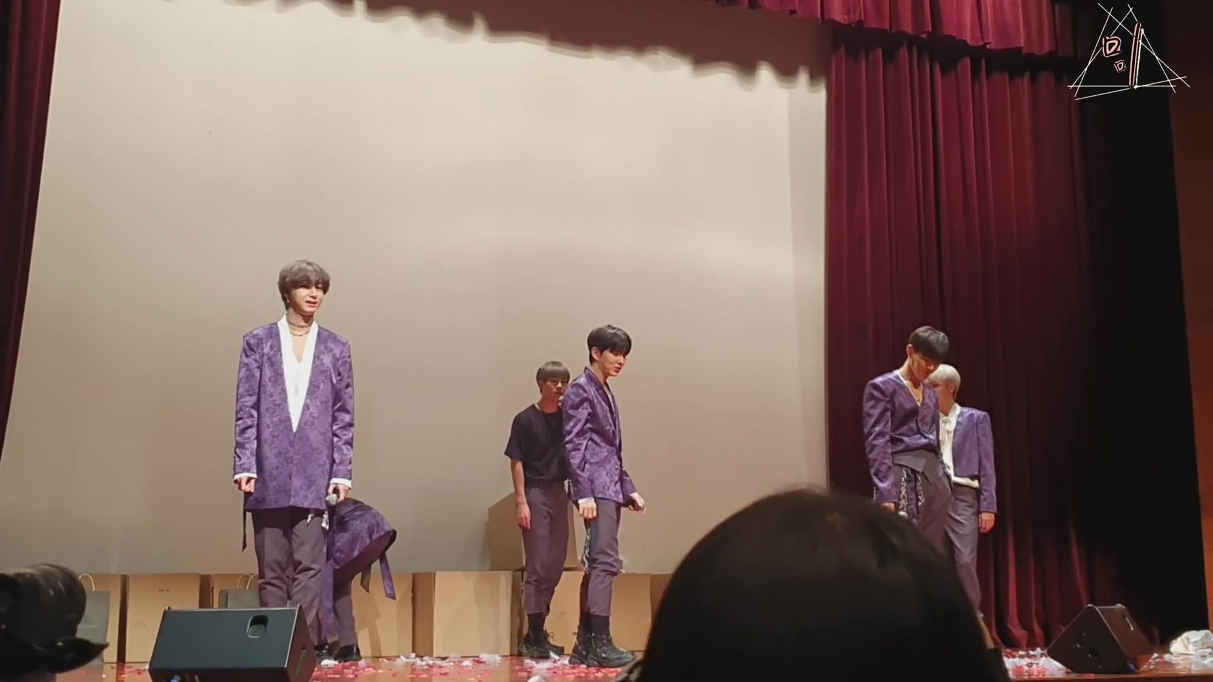 | FANCAM | FANSIGN | [2]