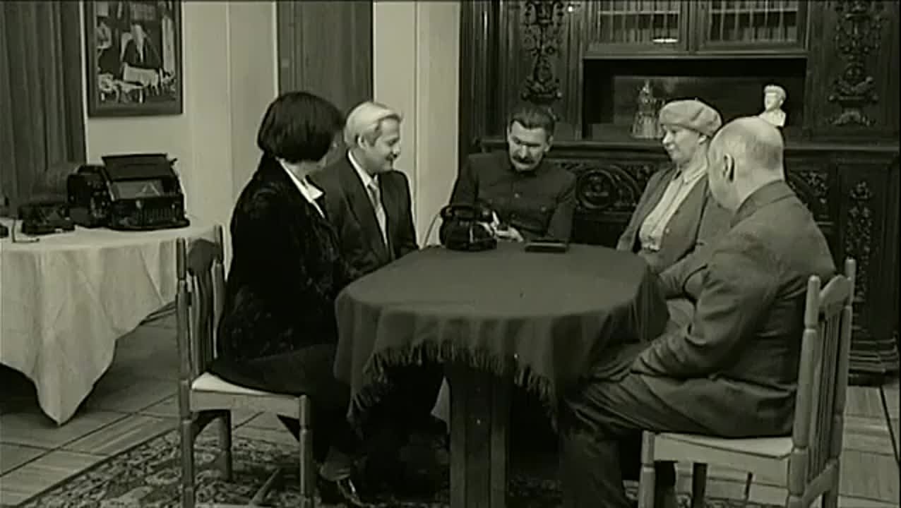 Встреча старых друзей | 6 кадров