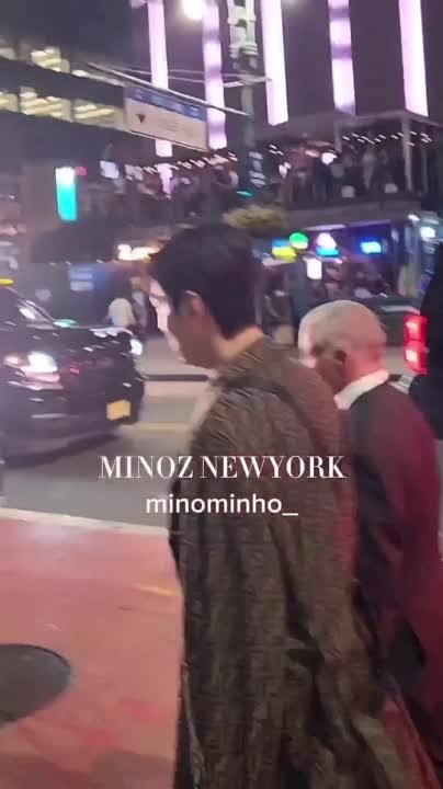 2022.09.10 Lee Min Ho 🤍 Fendi Baguette NY