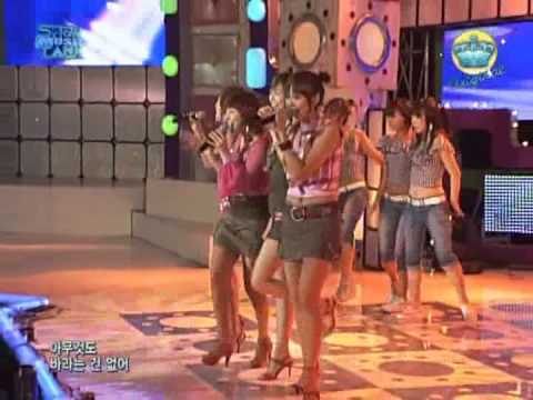 Выступления с песней - Girlfriends