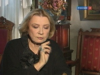 Алла Демидова. Театральное зазеркалье.