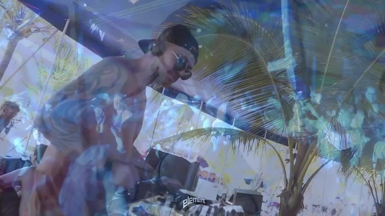 TECHNO 4