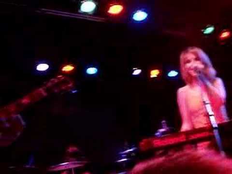 KNITTING FACTORY