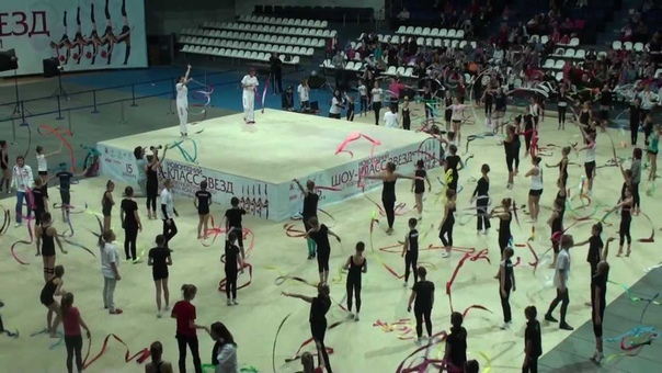 Rhythmic gymnastics stars' show class