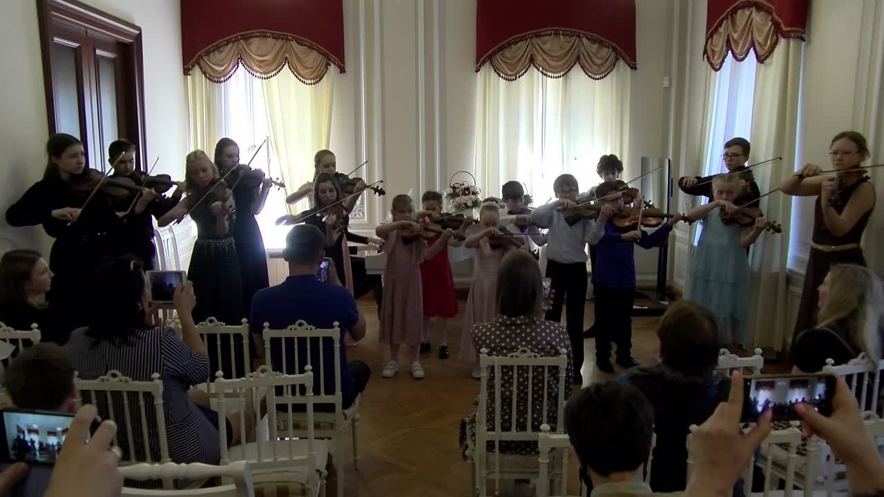 Класс скрипки преподавателя Овчинниковой В.