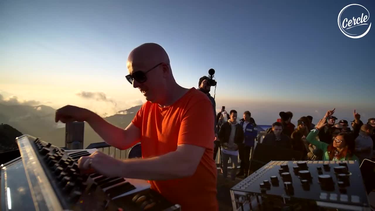 favorite deep minimal and techno 18+