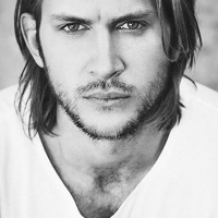 Грейстон Холт •  Greyston Holt •  УКУШЕННАЯ